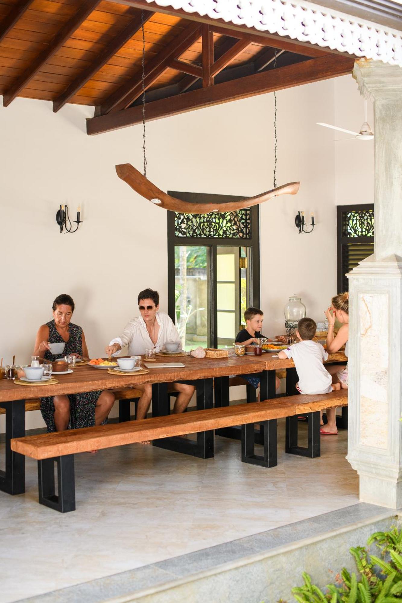 Hotel Roots Retreat à Unawatuna Extérieur photo