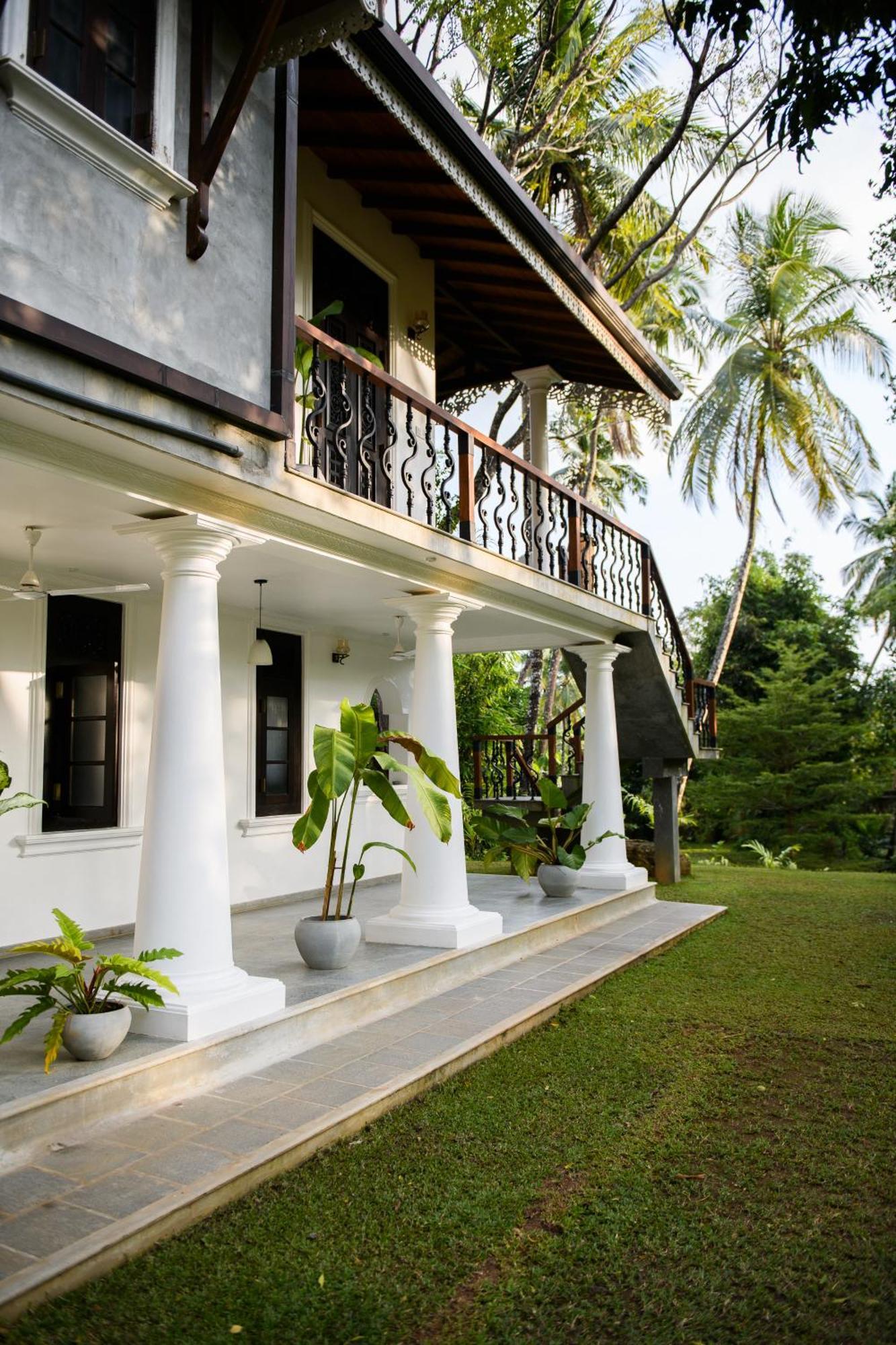 Hotel Roots Retreat à Unawatuna Extérieur photo